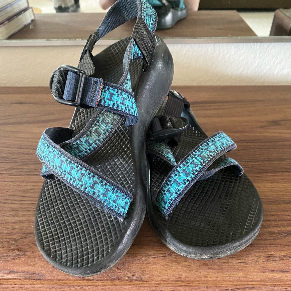 Women’s Chacos size 7